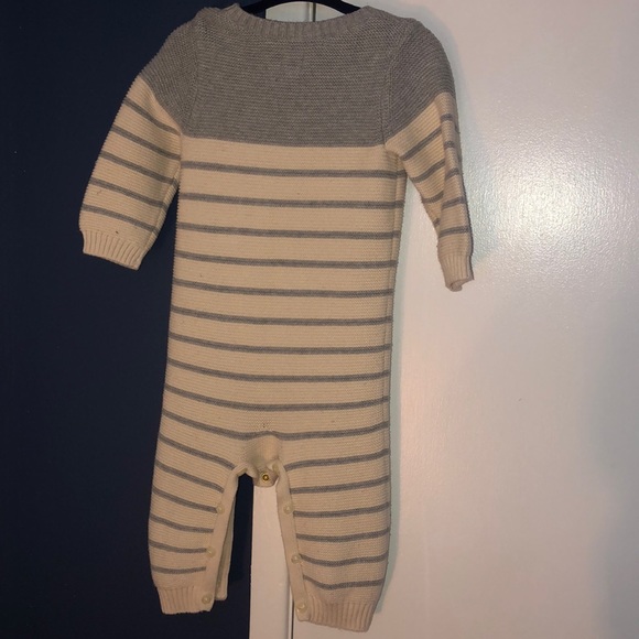 Baby Gap Absolutely ADORABLE cozy knit onesie - Picture 6 of 7